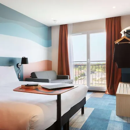 Ibis Styles Miramas Hotel Exterior photo